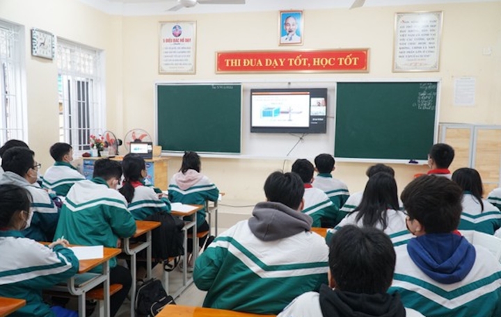 Trớ trêu học sinh đến lớp học trực tuyến vì giáo viên... F0